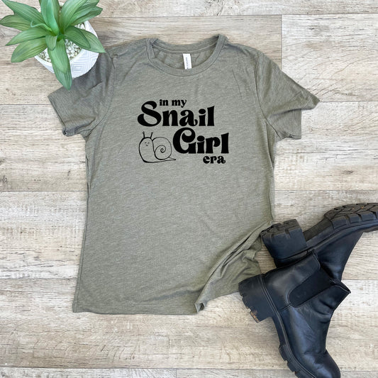 a t - shirt that says, i'm my snail girl