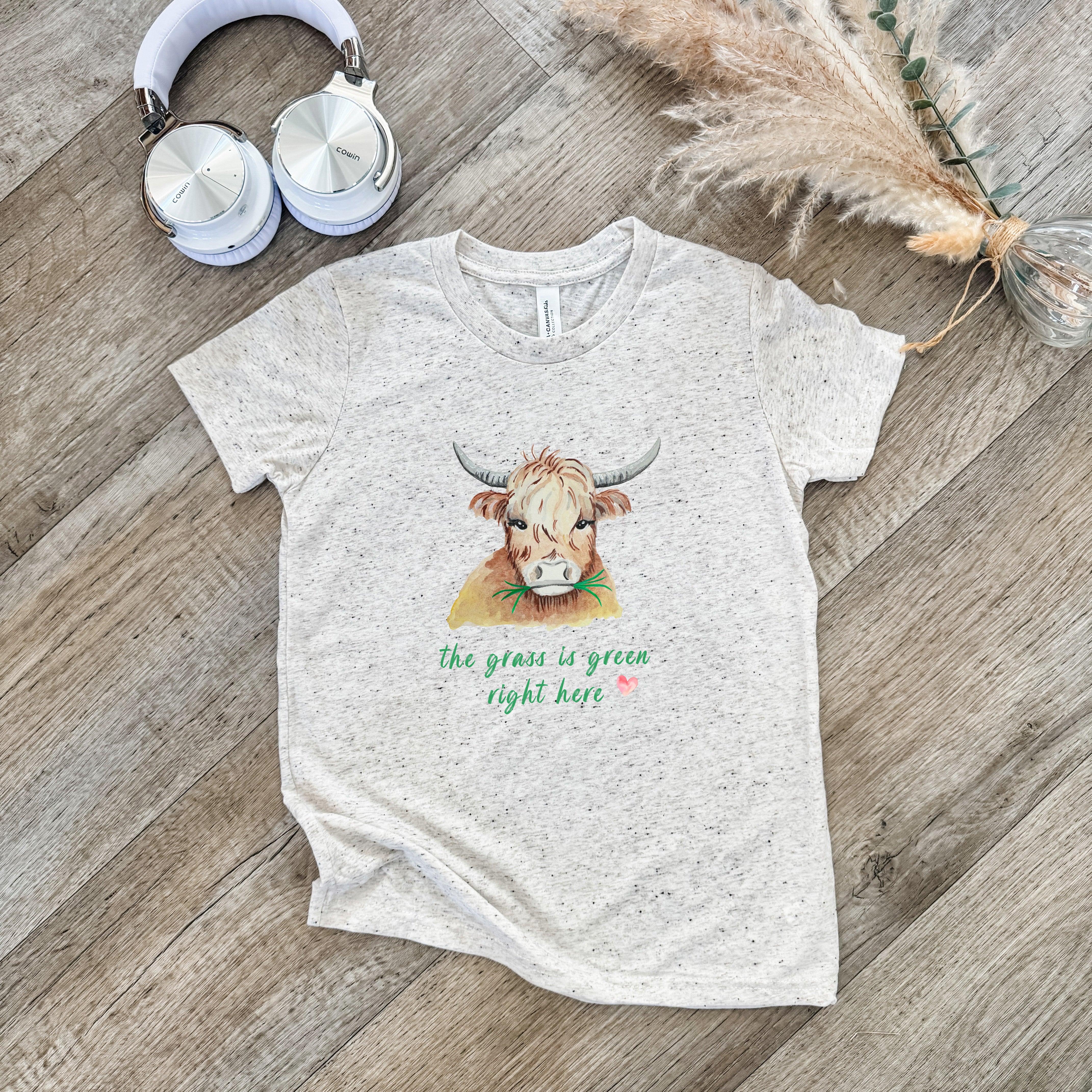 The Grass Is Green Right Here - Kid's Tee - Oatmeal