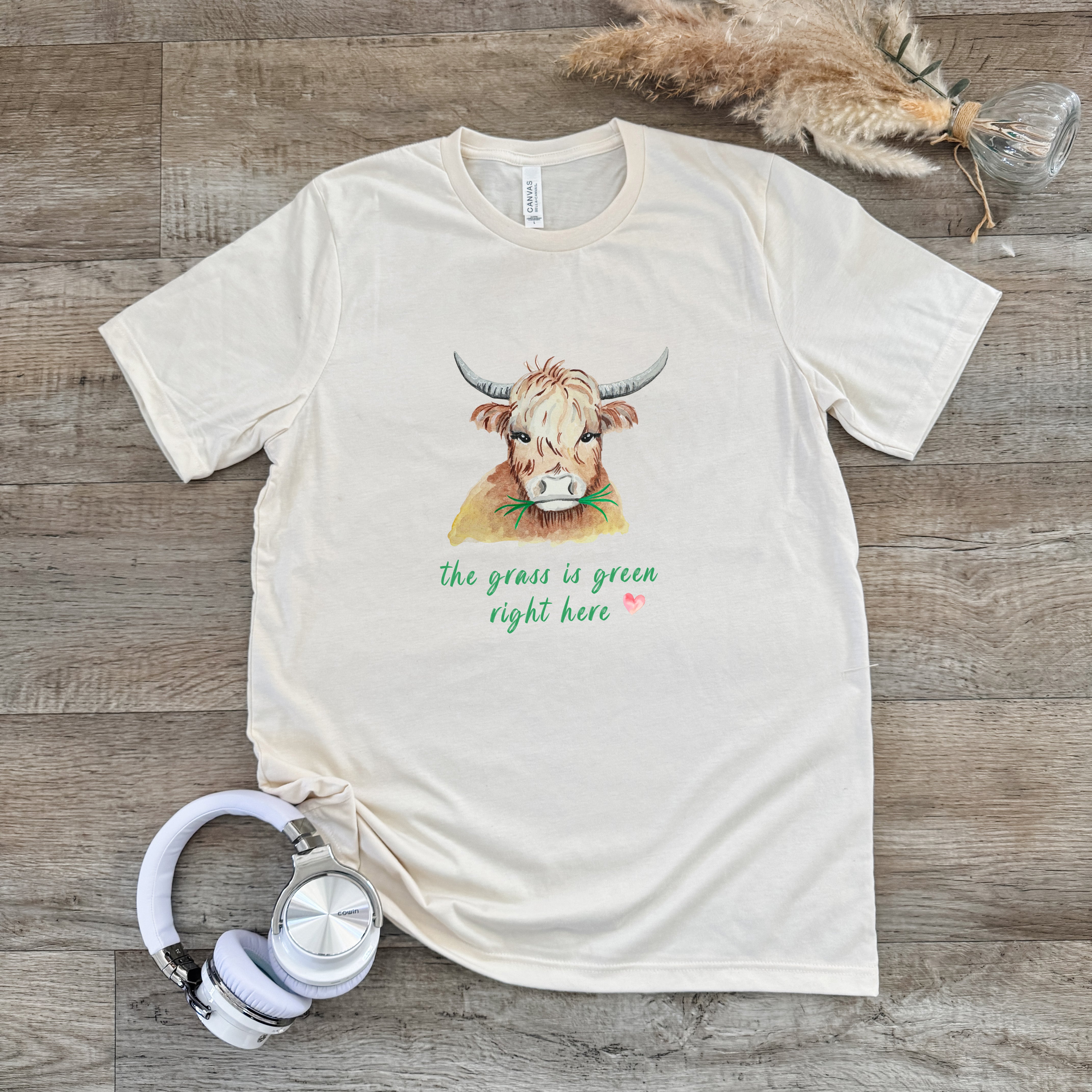The Grass Is Green Right Here - Men's / Unisex Tee - Oatmeal