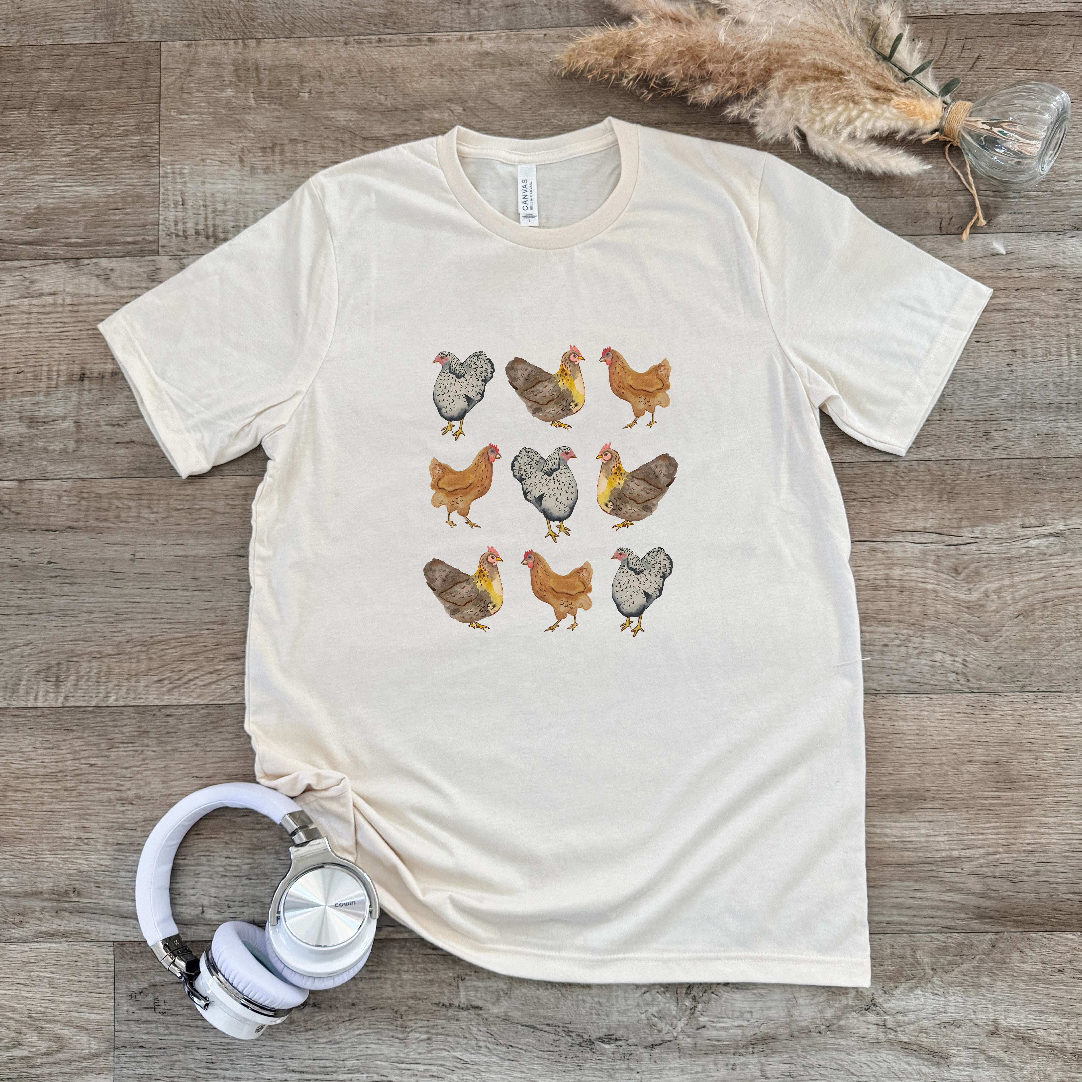 Farmhouse Chickens - Men's / Unisex Tee - Oatmeal