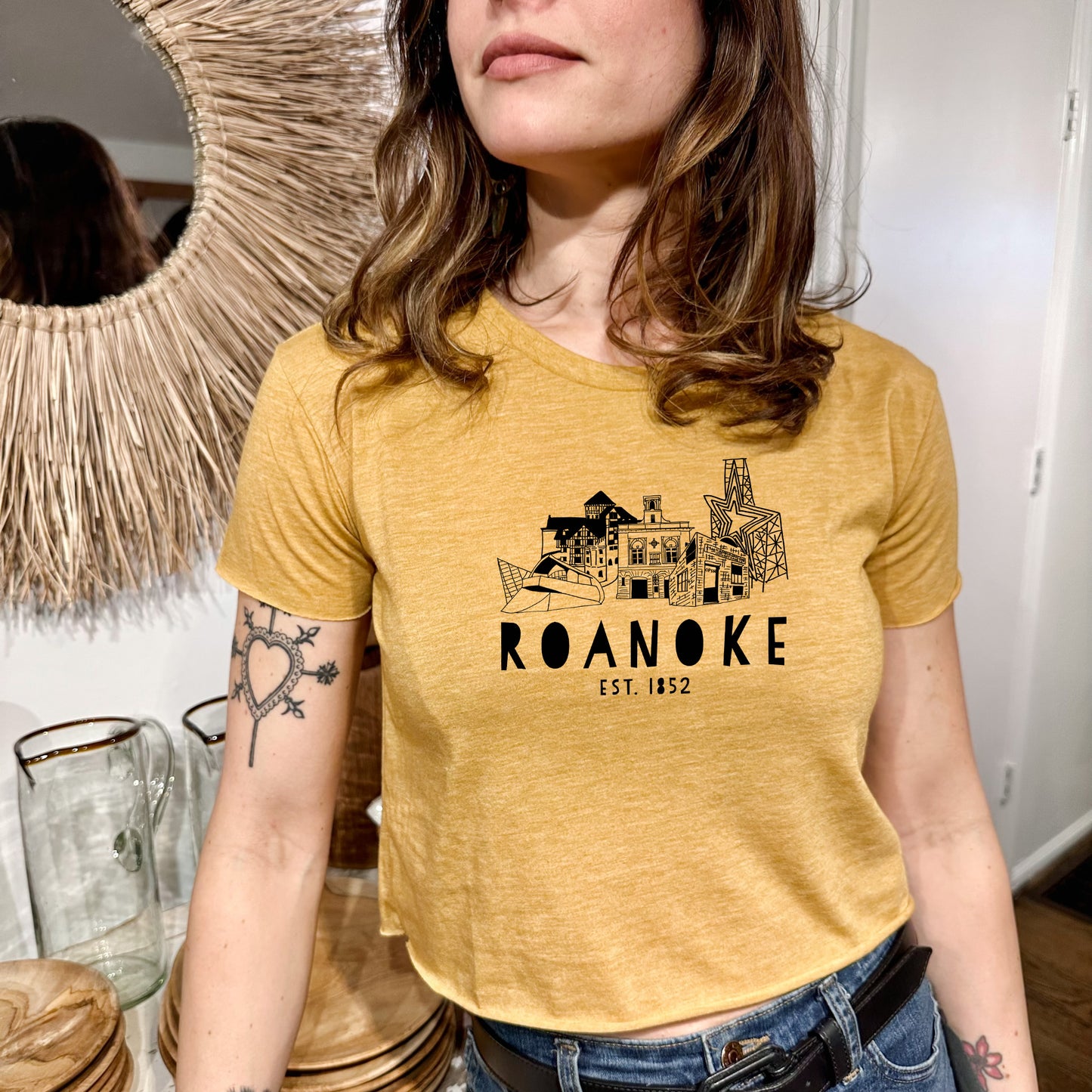 Roanoke, Virginia (VA) - Women's Crop Tee - Heather Gray or Gold