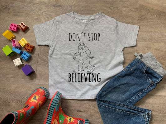 Don't Stop Believing (Bigfoot/ Sasquatch) - Toddler Tee - Heather Gray