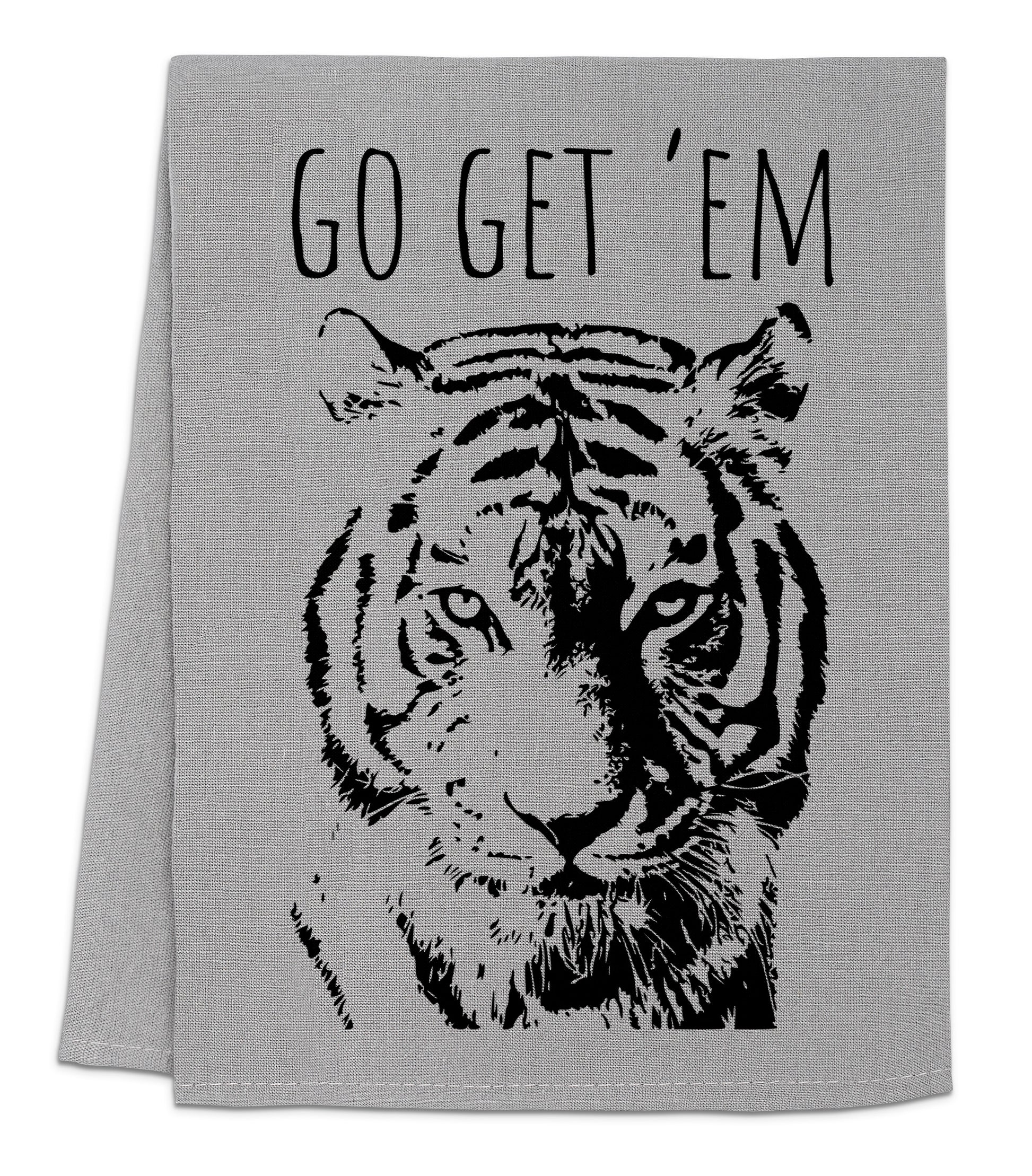 a towel with a tiger on it that says go get'em