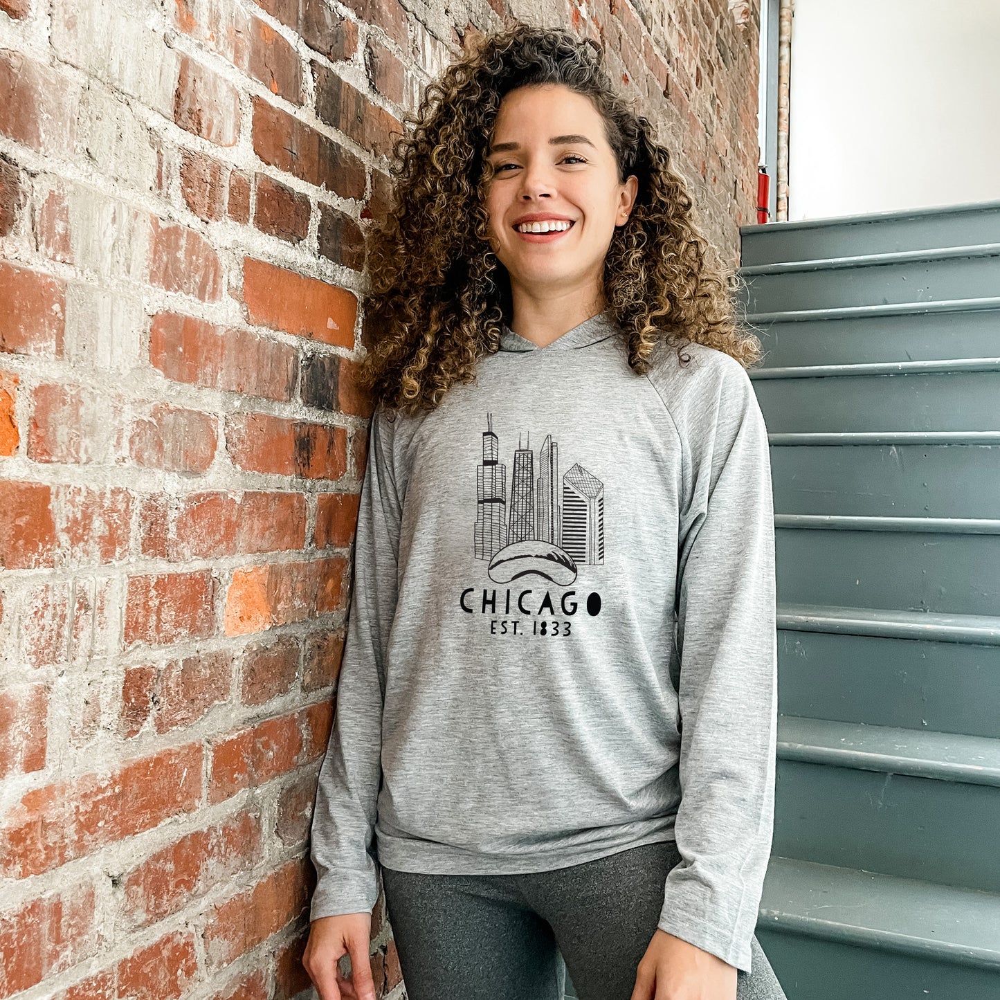 Chicago Skyline - Unisex T-Shirt Hoodie - Heather Gray