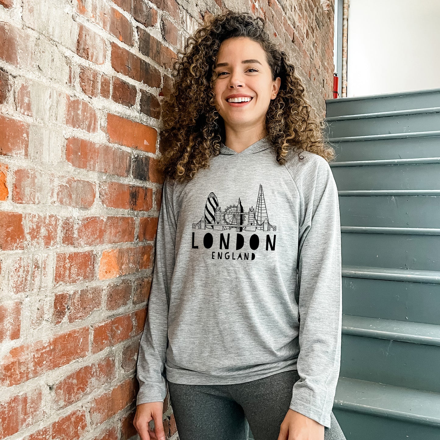 London Skyline - Unisex T-Shirt Hoodie - Heather Gray